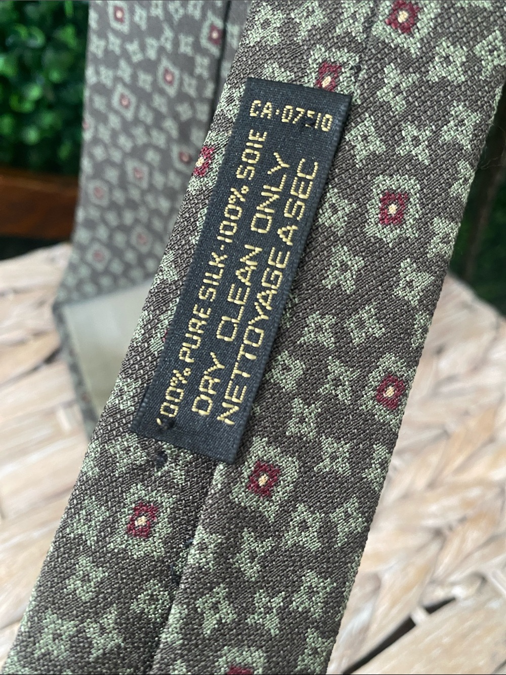 Giorgio Armani Olive Green Tie with Burgundy Accents - Picture 3 of 4